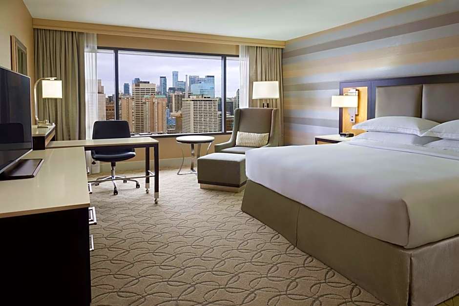 Photo 1 of 4 of Deluxe 1 King Bed