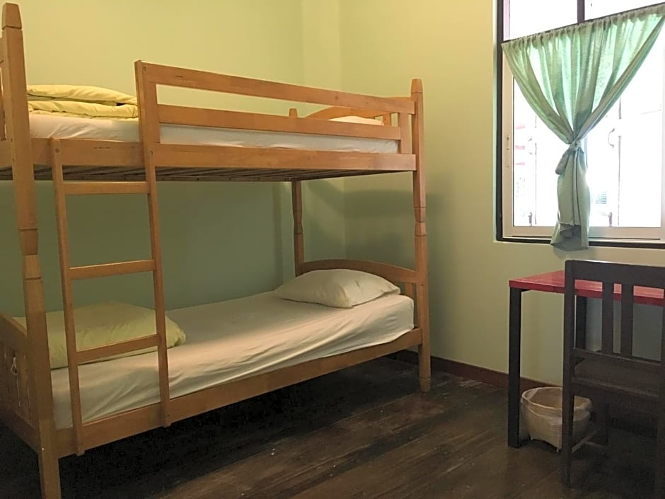 Baan Bua Guest House