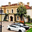 Woodland Manor Hotel