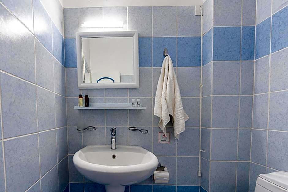 Nikos Villas - Poolside Getaways in Kavos, Corfu