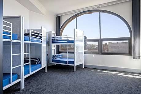 Bed in 10-Bed Mixed Dormitory Room with Shared Bathroom