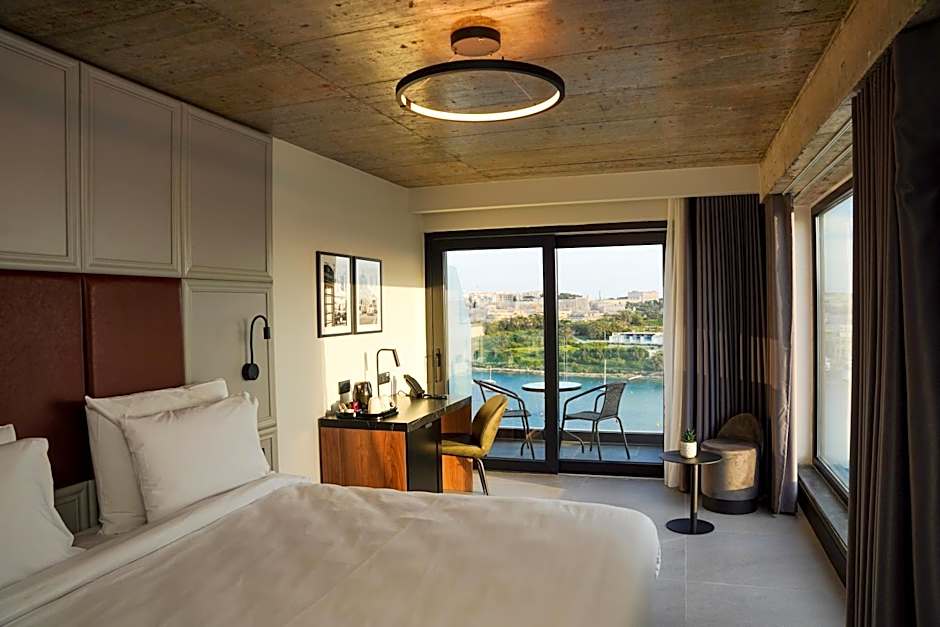 The Londoner Hotel Sliema