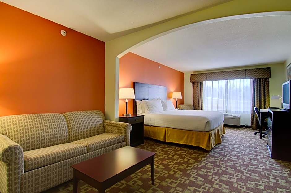 Holiday Inn Express Hotel & Suites Kansas City Sports Complex By IHG