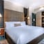 Cambria Hotel Houston Downtown Convention Center