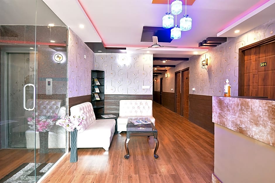 FabHotel Dhanvitha Suites