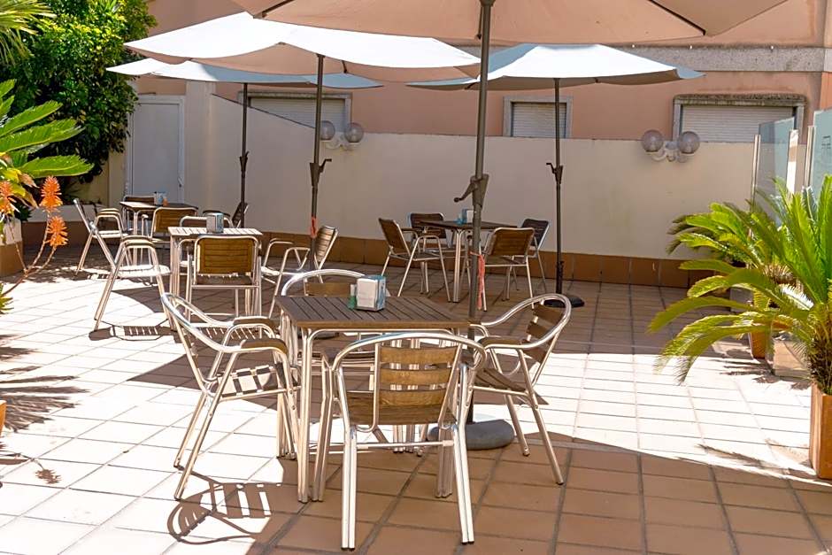 Hotel Atalaya II