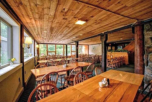 Snowy Owl Inn
