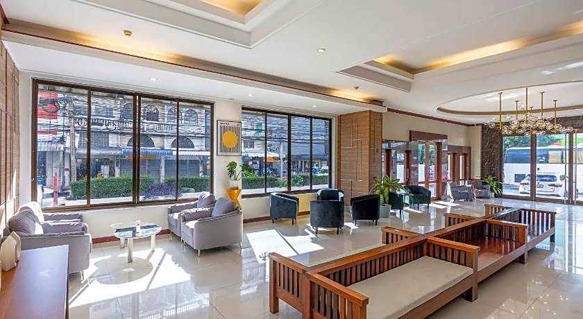The President Hotel at Chokchai 4
