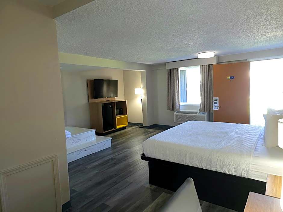 Days Inn by Wyndham Port Huron