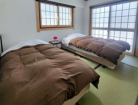 Two-Bedroom Apartment with Mountain View