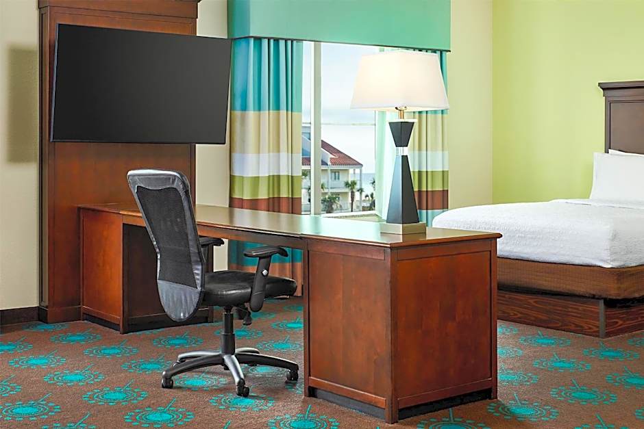 Hampton Inn By Hilton And Suites Destin