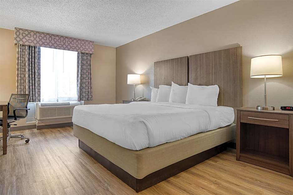 Best Western Plus Philadelphia-Choctaw Hotel and Suites
