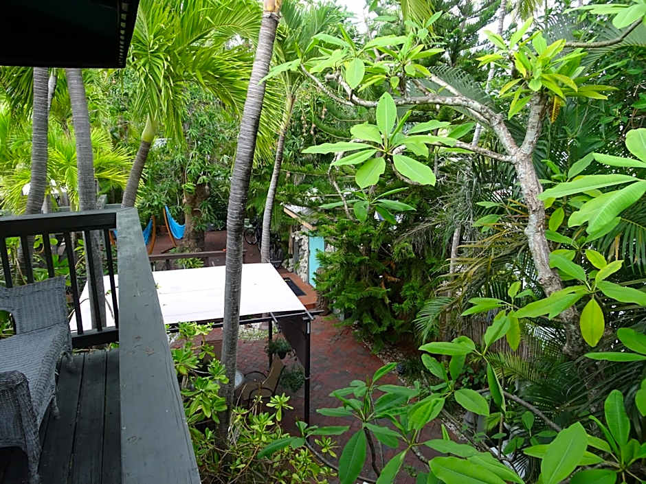 Suite Dreams Inn by the Beach