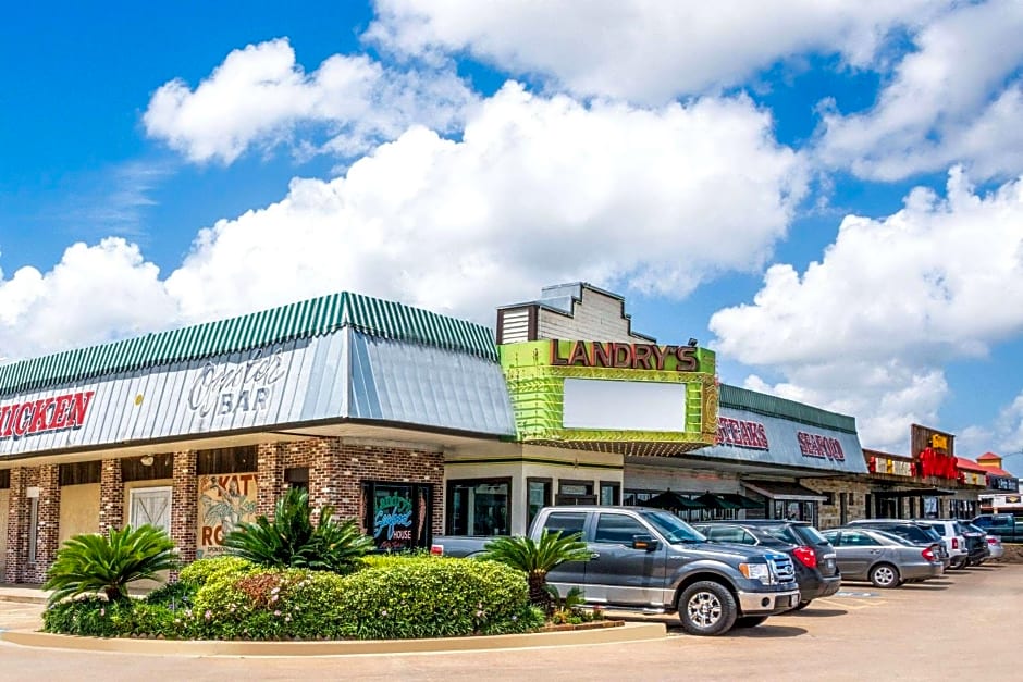 Super 8 by Wyndham Houston West Katy
