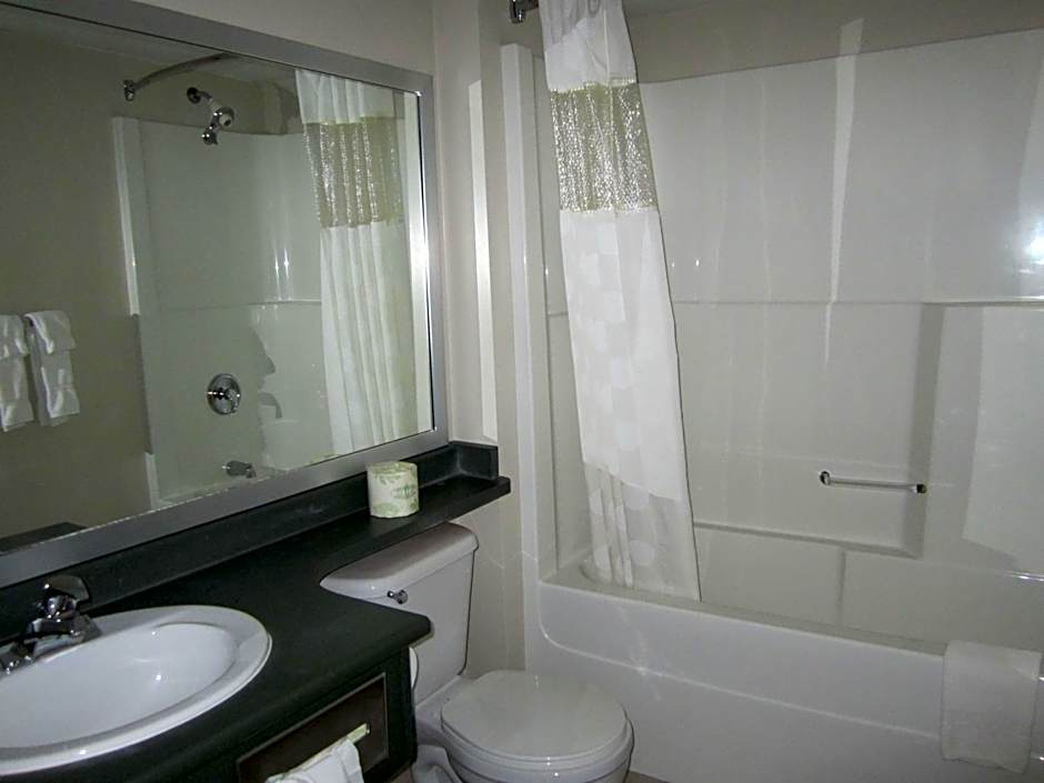 Ramada Limited Merritt