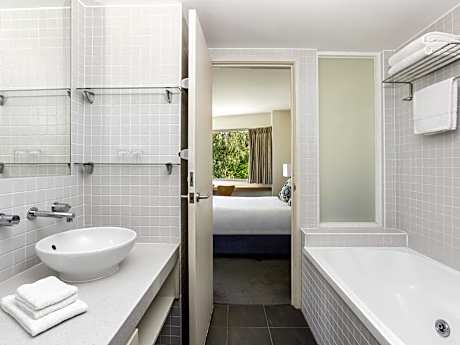 Two-Bedroom Dual Key Apartment with Classic View