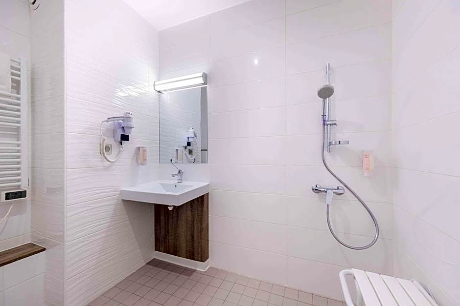 Hotel Le Circuit Le Mans