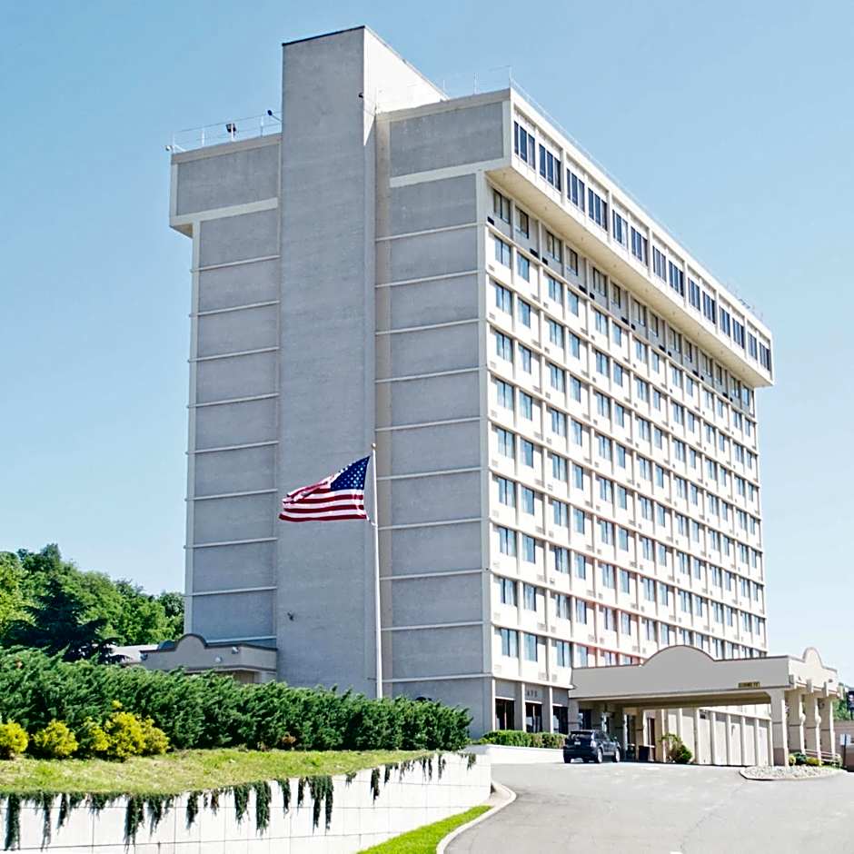 Ramada by Wyndham North Bergen