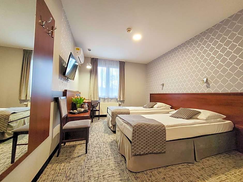 Hotel Fero Express POKOJE KLIMATYZOWANE AC
