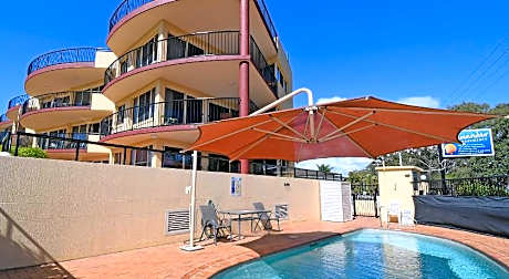 Alexander Beachfront Apartments