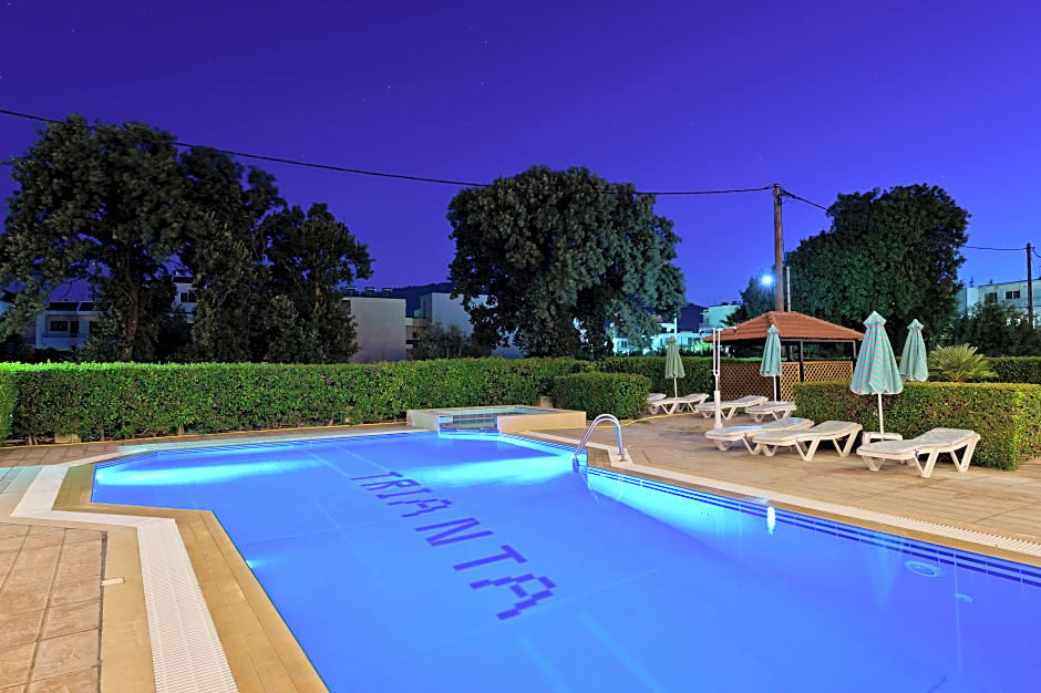 Trianta Hotel Apartmentos