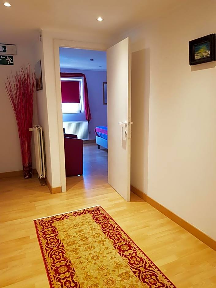 B&B Woodside