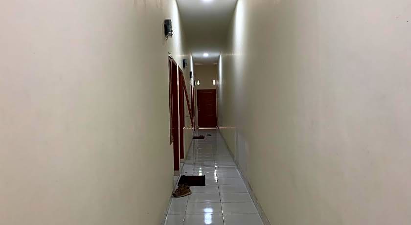 OYO 94020 Lia Kost Syariah Near Perkuburan bontonompo kahar muzakkar