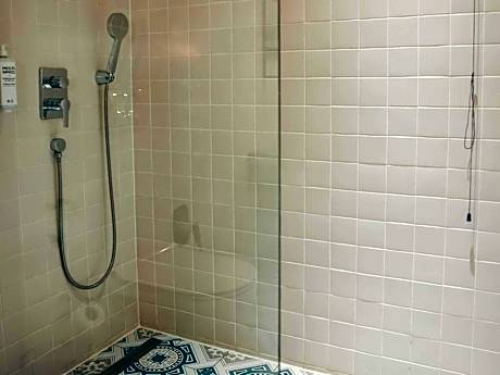Standard Design Twin Room