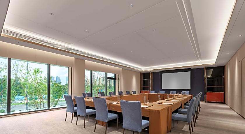 DoubleTree by Hilton Cangnan