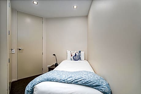 Three-Bedroom Deluxe Apartment