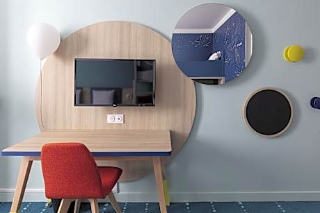 Family Room Connecting Room