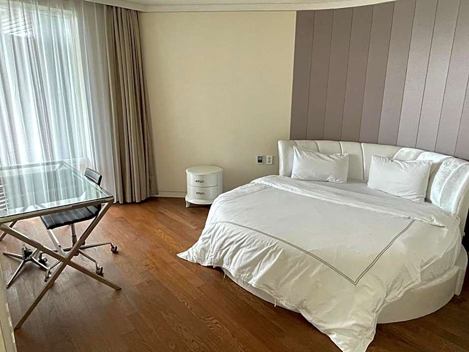 Ocean Star Condominium