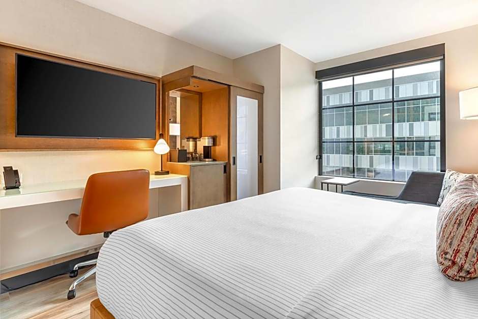 Cambria Hotel Denver Downtown RiNo