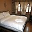 Roes Suites