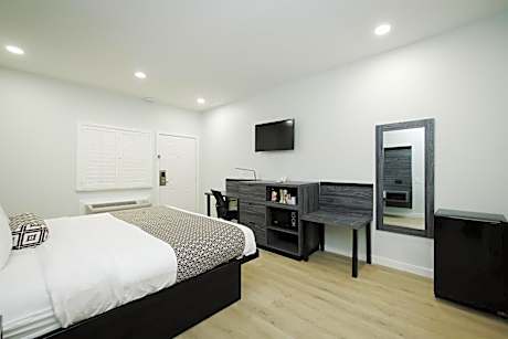 King Room - Non-Smoking