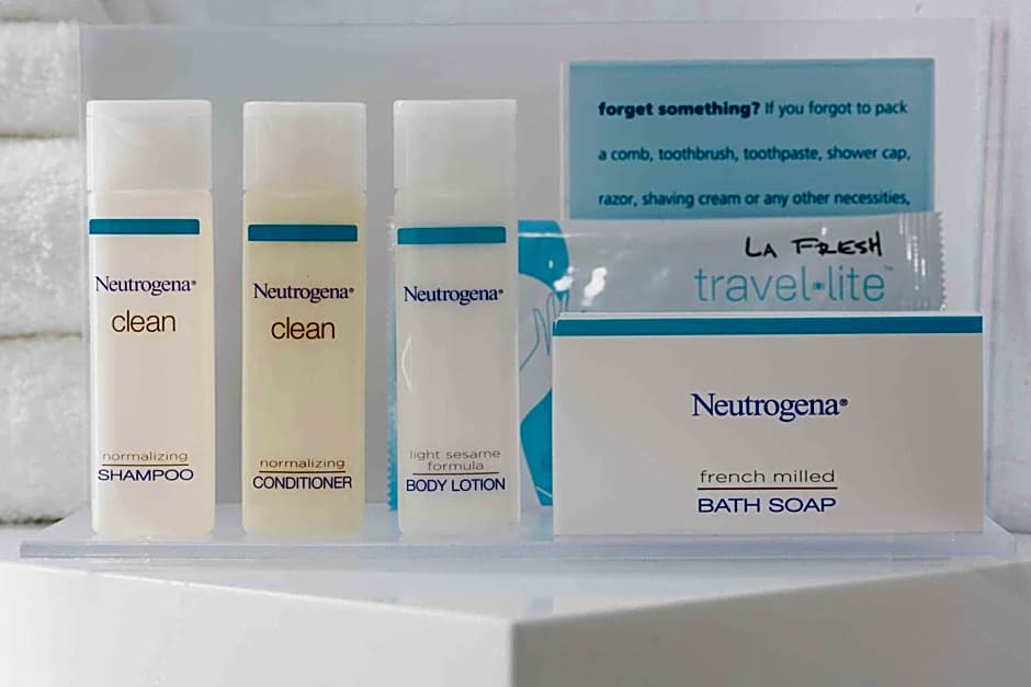 Hampton Inn By Hilton & Suites Bridgewater, NJ