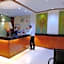 OYO 187 The Maxwell Hotel