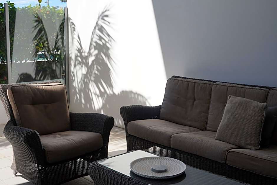 Silvershore Apartments on the Broadwater