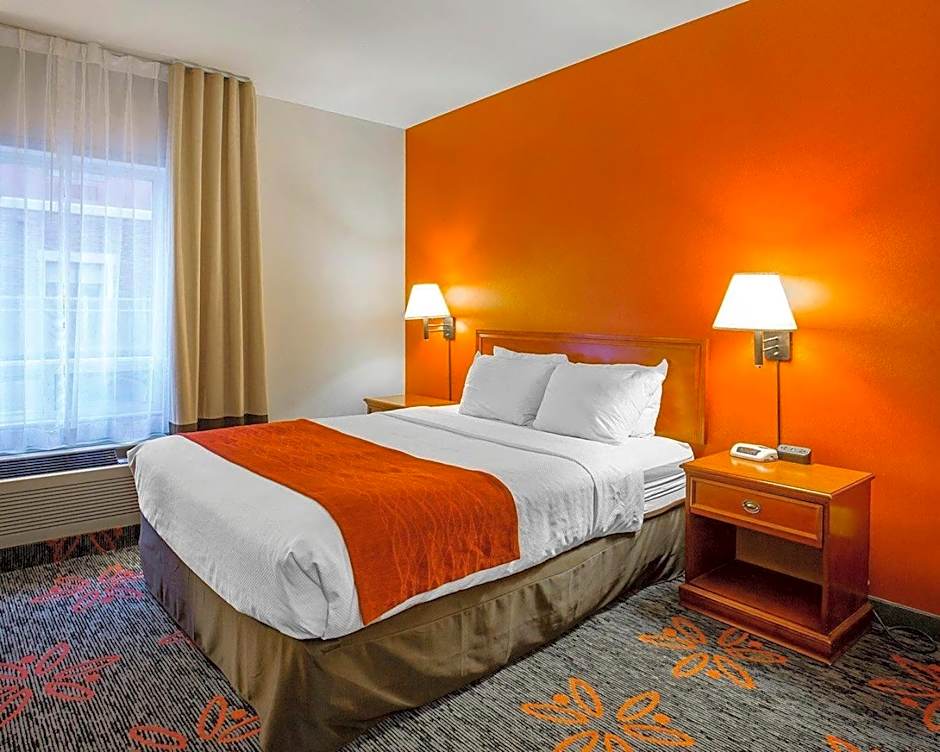 Comfort Inn & Suites Calgary - University