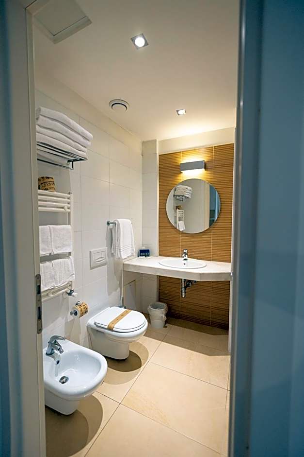 Prince Franklyn Hotel