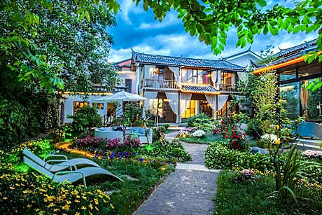 Floral Lux Hotel· jiupintang  hotel in Lijiang