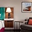 Hampton Inn & Suites Kelowna, British Columbia, Canada