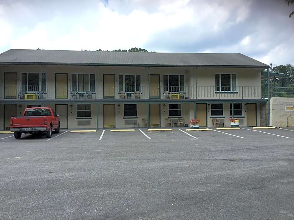 Mahoning Inn