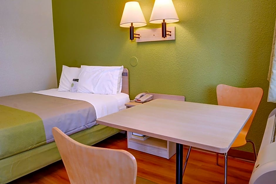 Motel 6-Eugene, OR - South Springfield