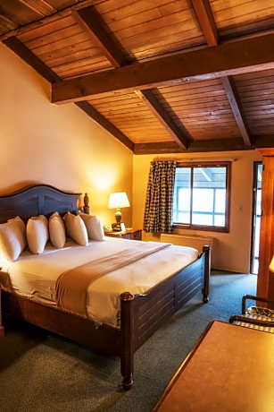 King Room - Non-Smoking