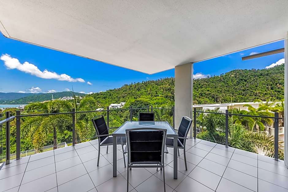 Airlie Summit Apartments