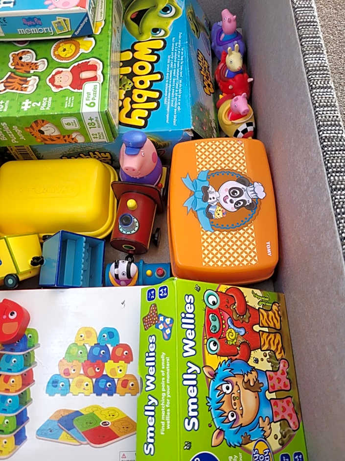 Beautiful 2 bedroom caravan, holiday park Tenby