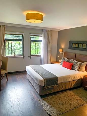 One-Bedroom Deluxe Queen Apartment - Non-Smoking