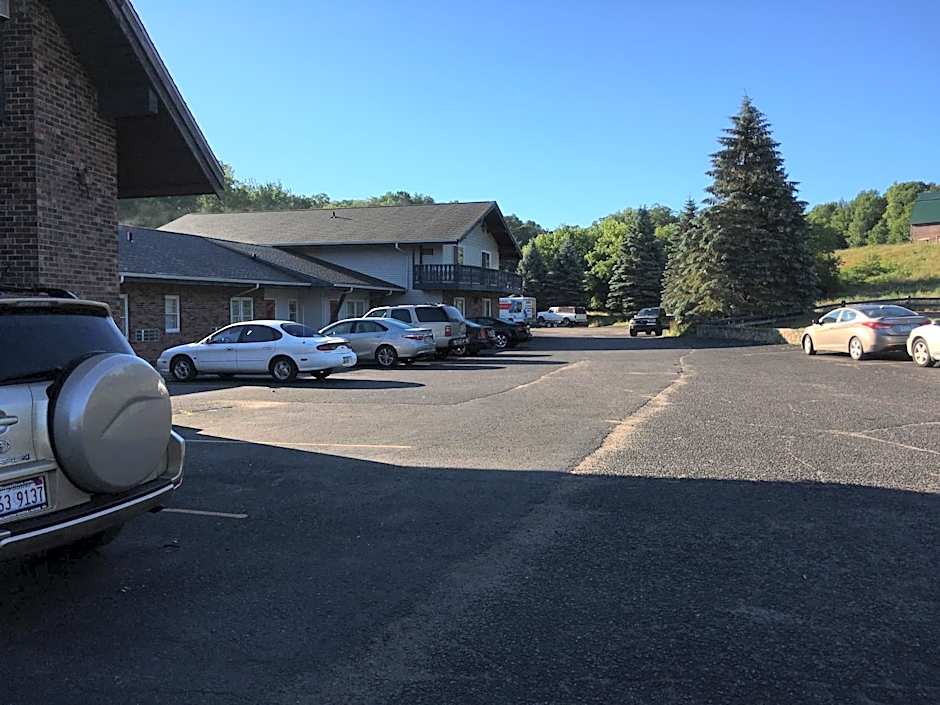 AmeriVu Inn & Suites - St Croix Falls