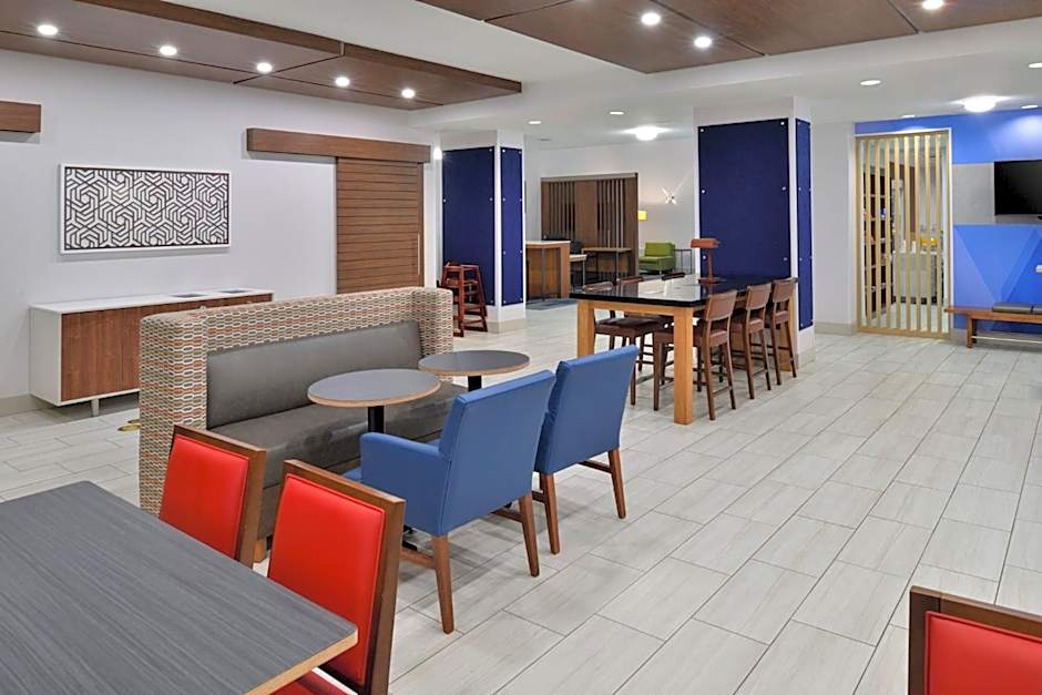 Holiday Inn Express & Suites Royse City - Rockwall by IHG